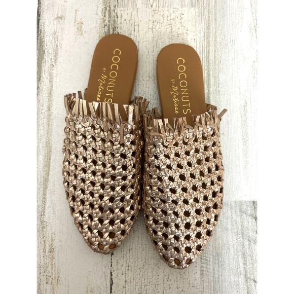 Coconuts by Matisse Women’s 7 Gold Leather Boho Slip-On Flat Sandals NEW - Picture 2 of 7